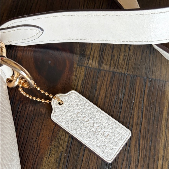 Coach Georgie Saddle Bag Crossbody with Gold Accents pebble leather - Picture 4 of 14